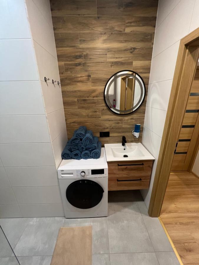 Wood Apartment Katowice Bagian luar foto