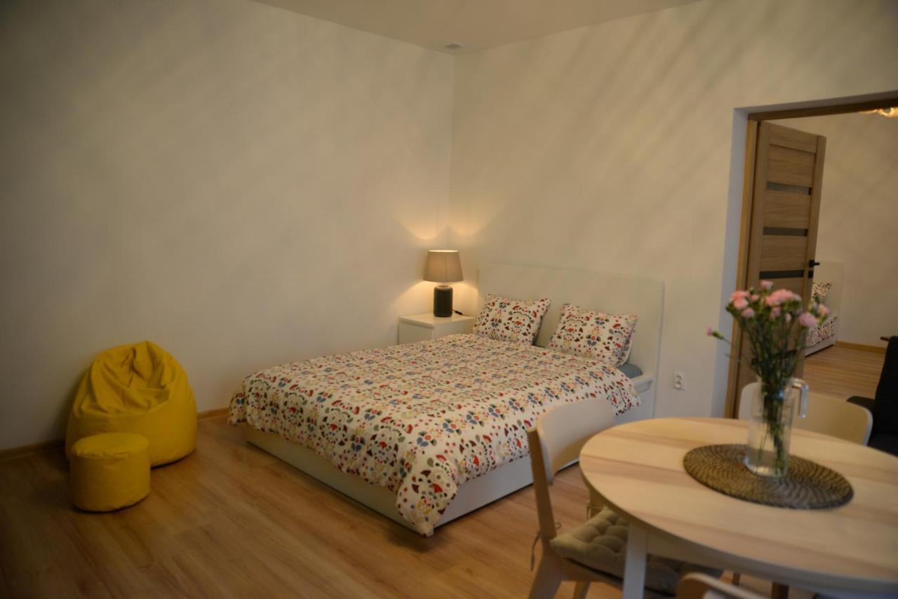 Wood Apartment Katowice Bagian luar foto